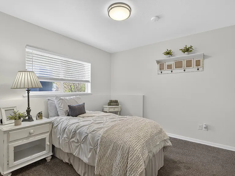 Eagles Landing Apartments — Photo 41