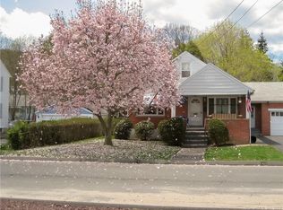 331 Cherry St, Naugatuck, CT 06770
