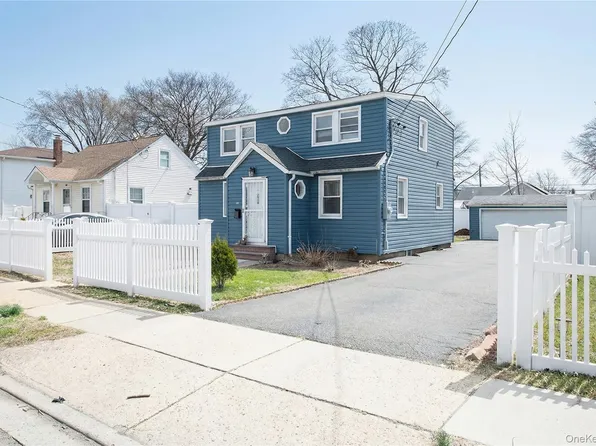 160 E Fulton Avenue, Roosevelt, NY 11575