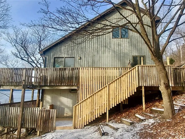 1308 E Shore Dr — Photo 1