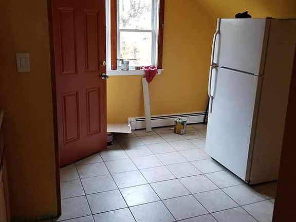 3rd image of 1155 Hancock Ave