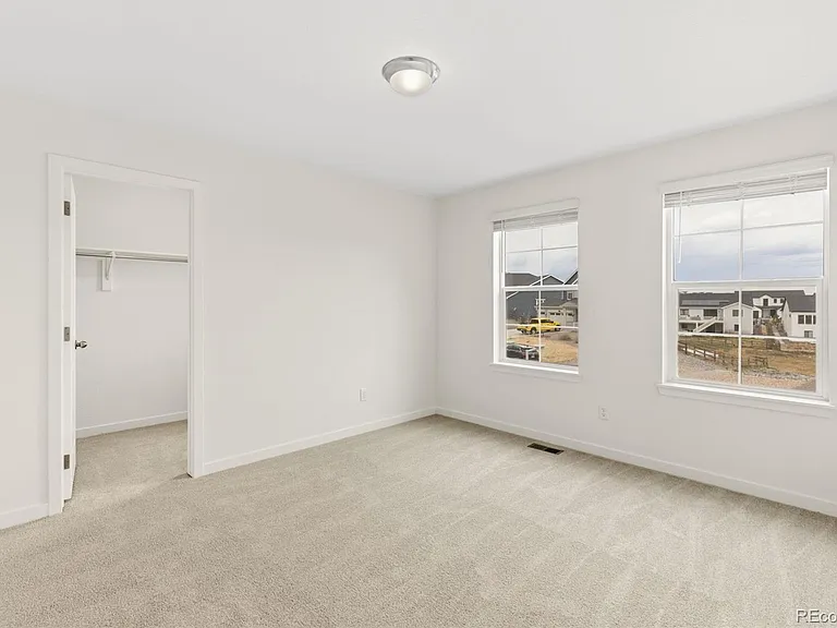 1186 Elbridge Dr — Photo 35