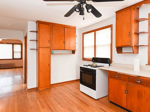 4th image of 5723 W Berenice Ave #2