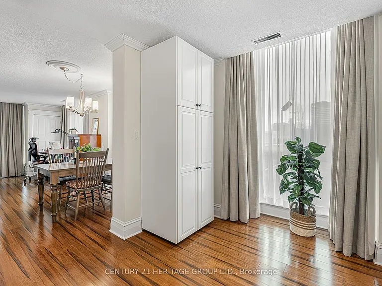 67 Caroline St S #102 — Photo 17