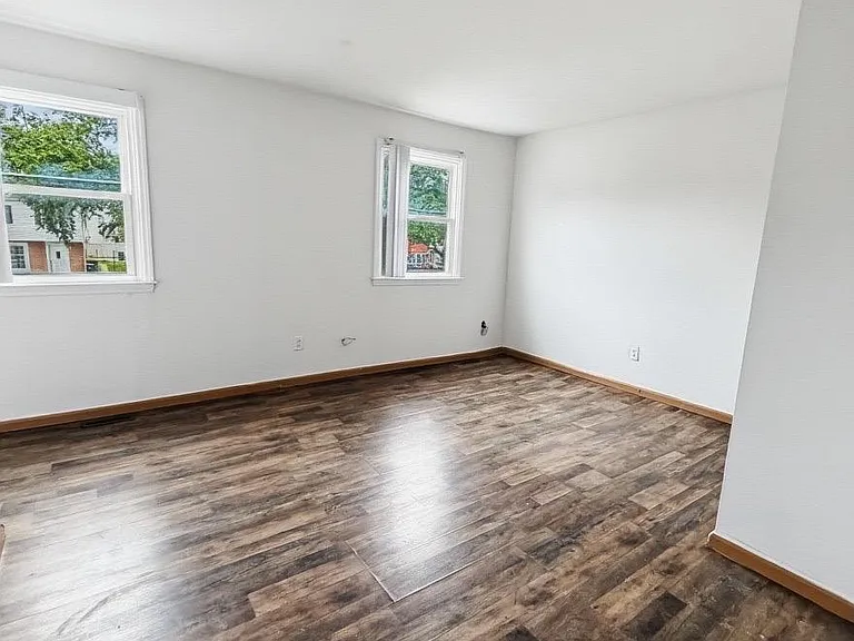 465 Barrister Pl — Photo 5