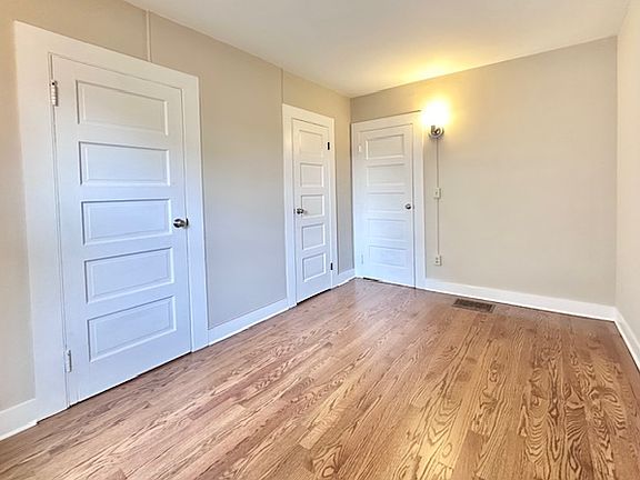 5th image of 38 Spring St #40