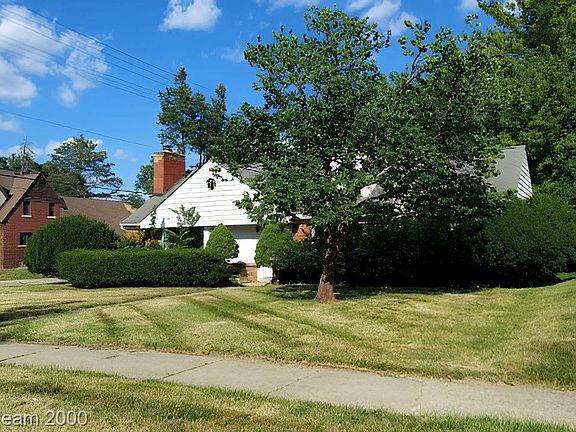 3rd image of 161 Ottawa Dr