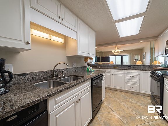 5th image of 1109 W Beach Blvd #E-2