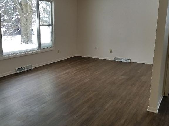 3rd image of 2316 Montana Ave