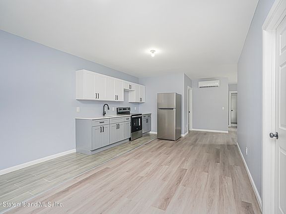 3rd image of 116 Crescent Ave
