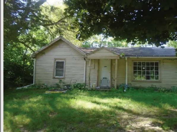 3959 Clarkway Rd, Jackson, MI 49203