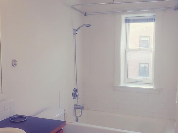 4th image of 1029 W 1st Ave APT 408