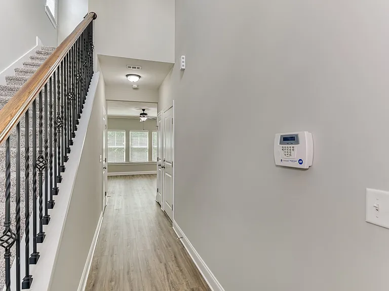 1913 Kenlock Dr — Photo 5