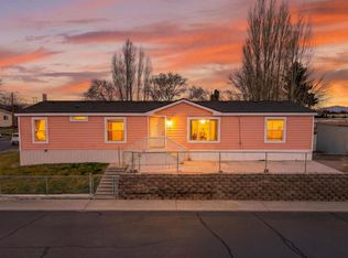 131 Windhaven Ln, Richland, WA 99352