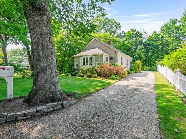 23 Wells Road, Greenlawn, NY 11740