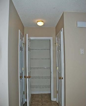 5th image of 6011 Leek Ct