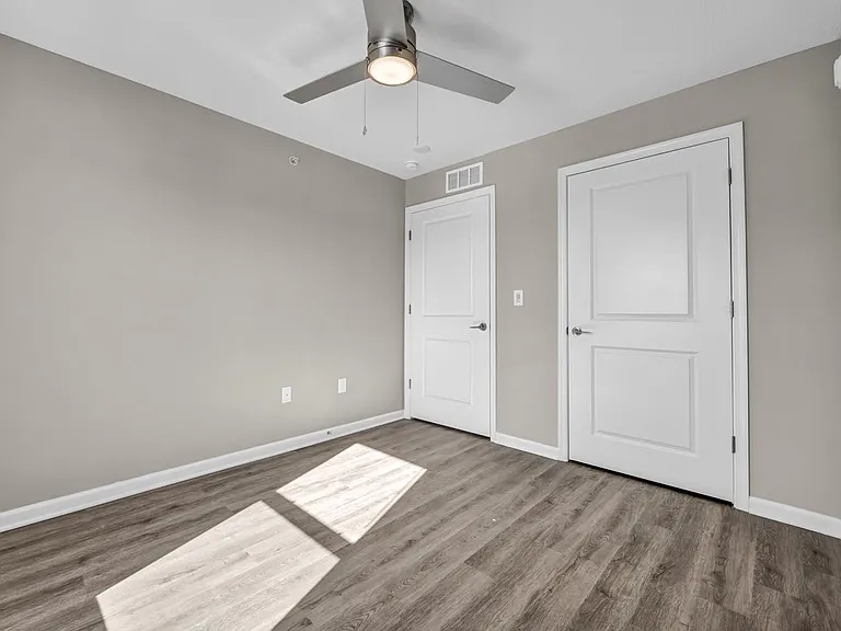 Newton Family Apartments — Photo 13