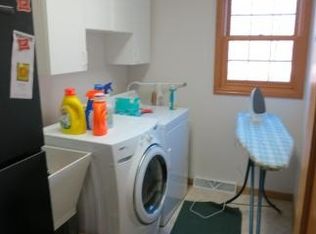 600 Woodland Cir, Waupaca, WI 54981