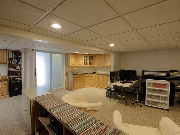Media Room w Wet Bar