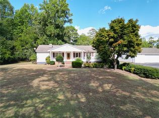 1102 Martin Lake Dr, Seneca, SC 29678