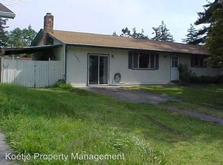1094 Greenwood St, Oak Harbor, WA 98277