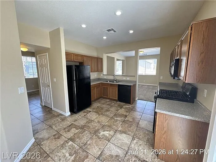 8465 Adams Valley St — Photo 11