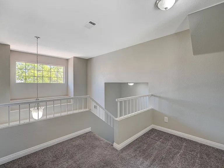 9421 Valley Hills Ave — Photo 41