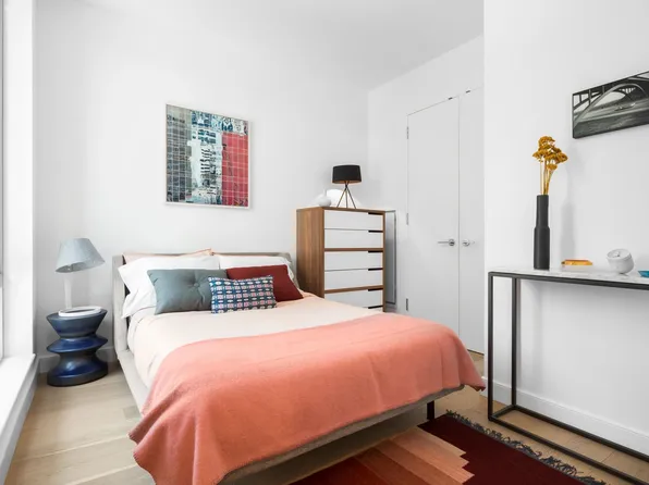 225 East 39th Street image 8 of 29