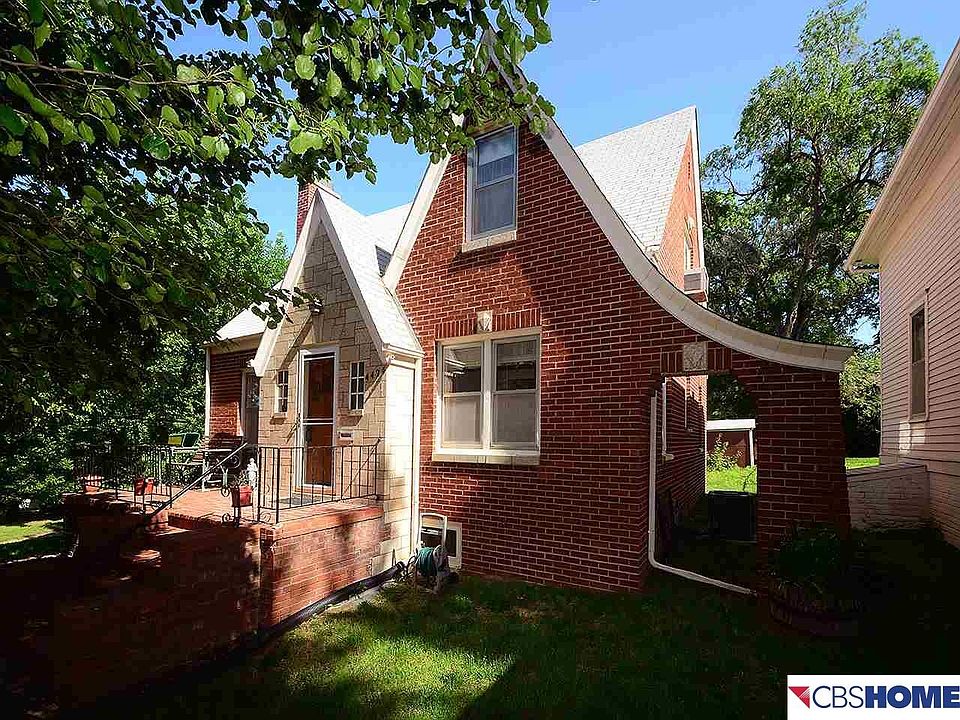 1st image of 4424 Parker St