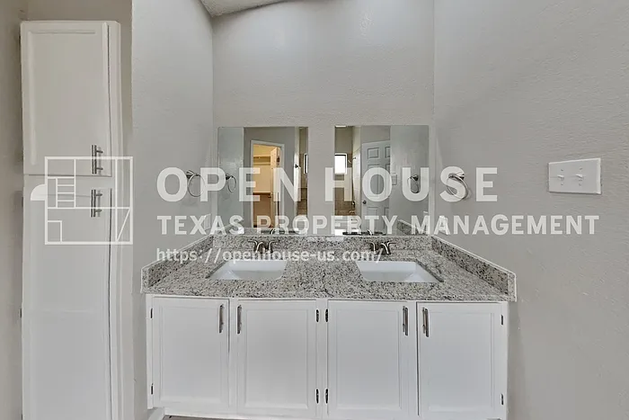 6010 Rocky Point Dr — Photo 9