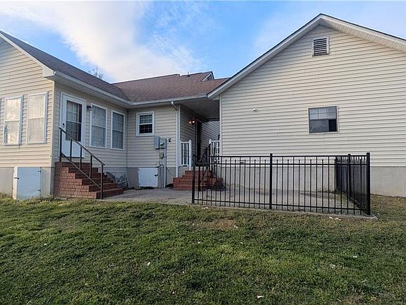3rd image of 327 Love Bridge Rd SE