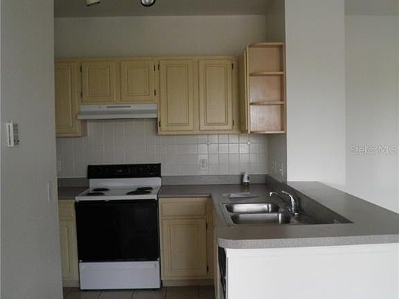 5th image of 8817 Dunes Ct APT 304