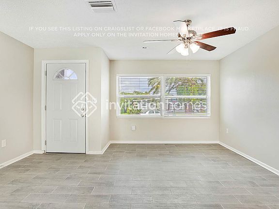 2nd image of 3401 Paris Pl