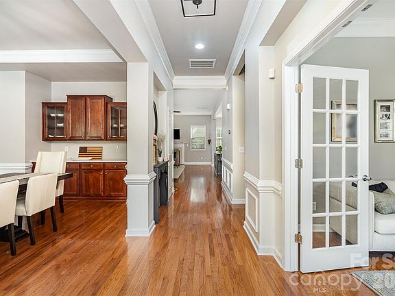 3rd image of 2422 Orofino Ct