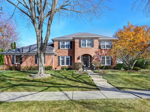 1229 E Gartner Rd, Naperville, IL 60540