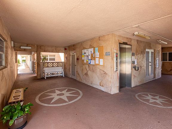 4th image of 2615 NE 1st Court #411