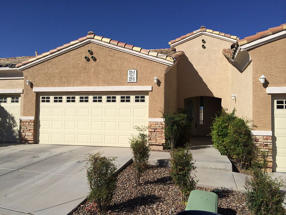 1st image of 221 Big Horn Dr Unit 2