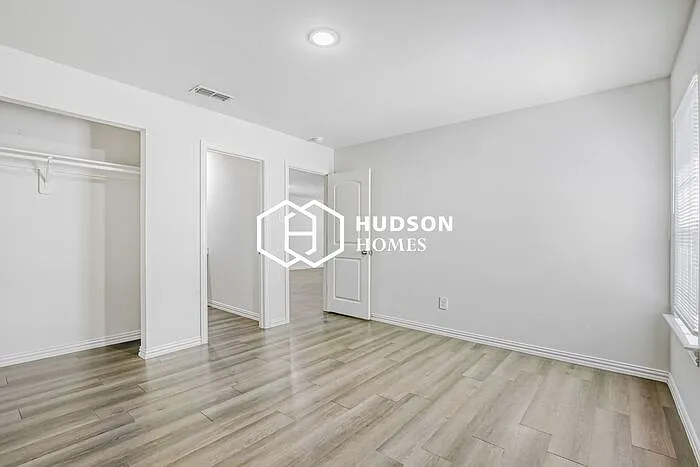 918 San Antonio St — Photo 7