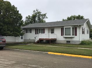 75 3rd St N, Ellendale, ND 58436