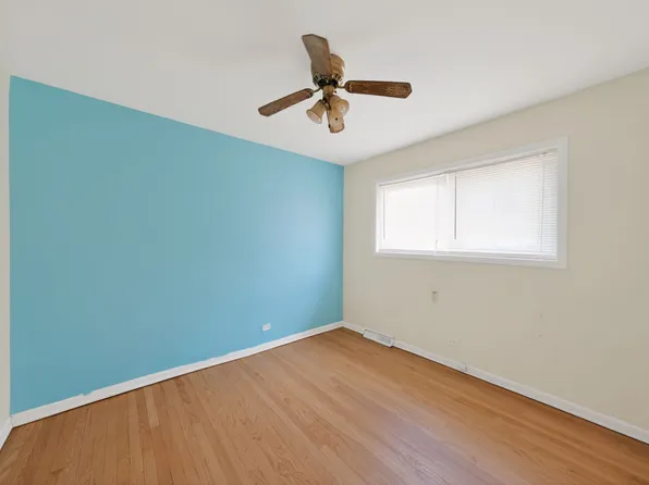 221 Dodge Ave #B, Evanston, IL 60202