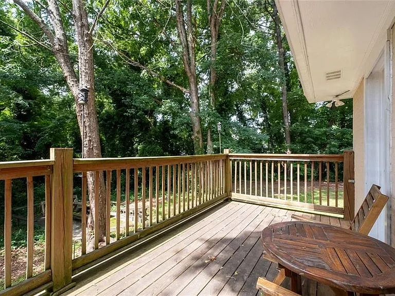 1401 Briarwood Rd NE — Photo 24