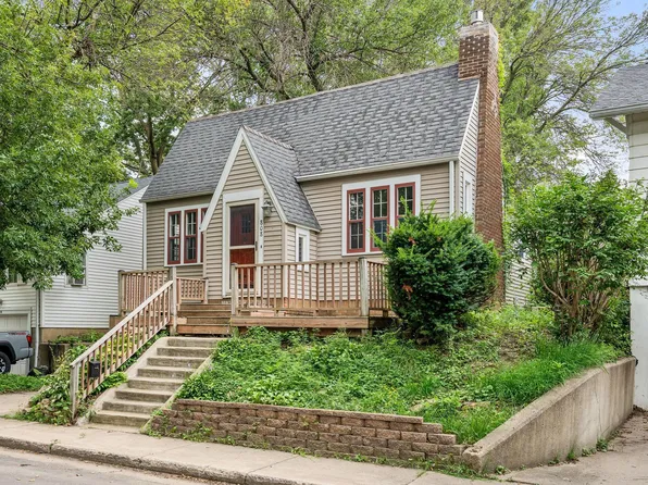 808 John Farry Pl, Albert Lea, MN 56007