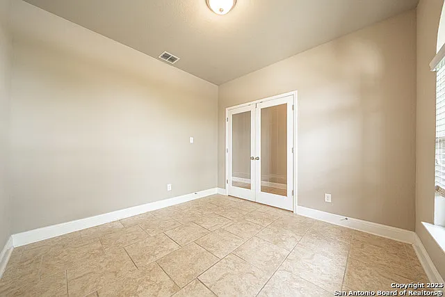 12911 Brewster Ml — Photo 5