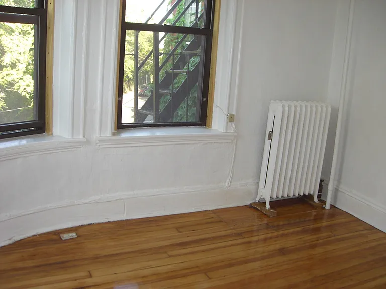 513 Park Dr — Photo 6