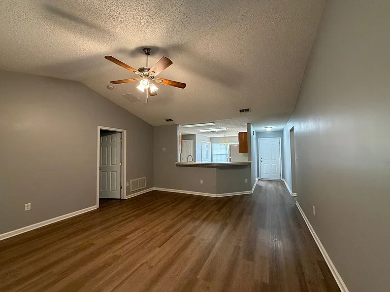 2716 Secret Harbor Dr — Photo 2