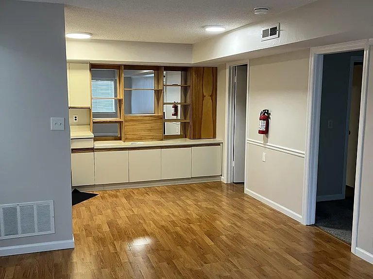 1504 Waldon Ct — Photo 6