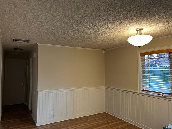 4th image of 17630 42nd Ave S