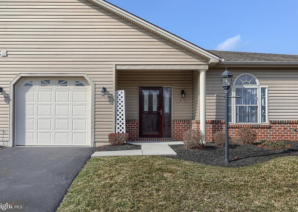 1st image of 160 Leonard Ln