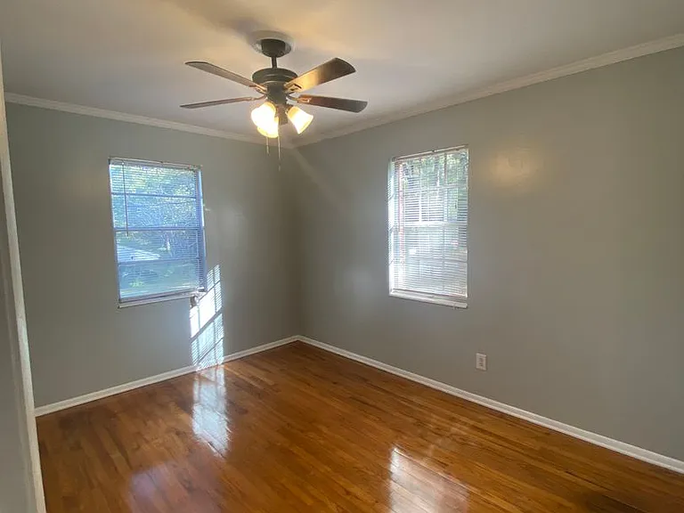 2516 McArthur St — Photo 21