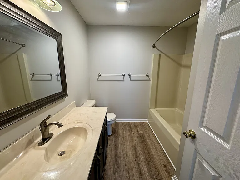 2406 Kingsfield St — Photo 16